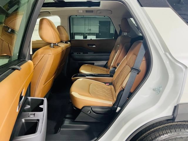 New 2026 Nissan Pathfinder Platinum FWD image 29