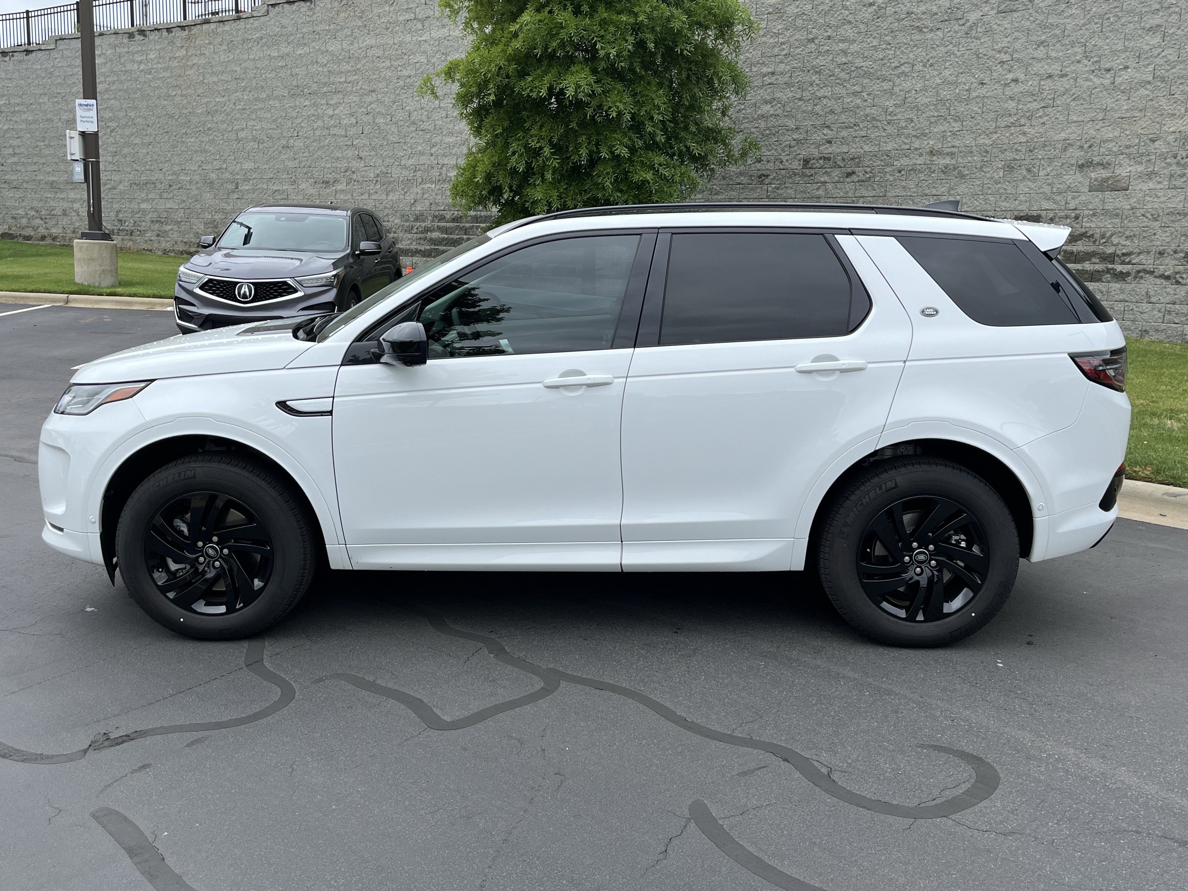 Used 2025 Land Rover Discovery Sport S AWD/4WD image 4