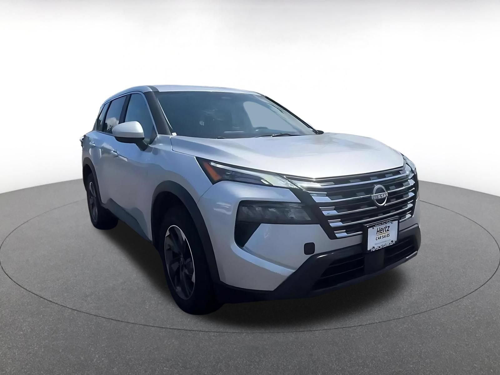 Used 2025 Nissan Rogue SV FWD image 3