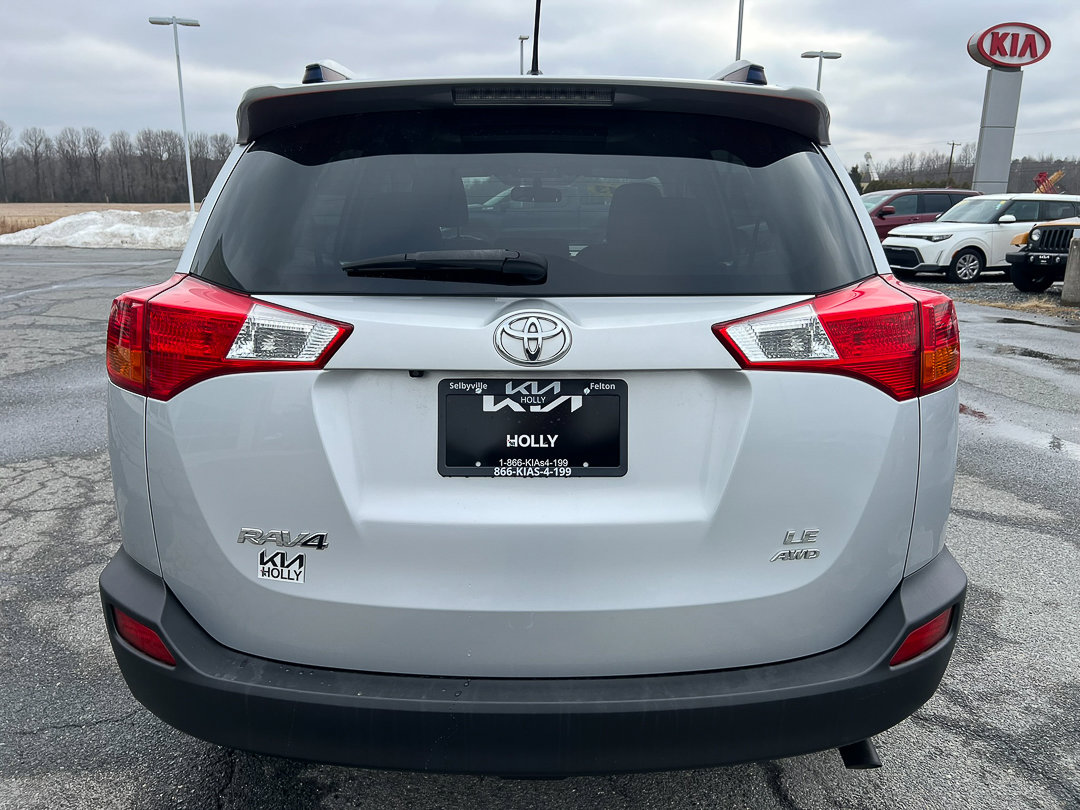 Used 2013 Toyota RAV4 LE image 4