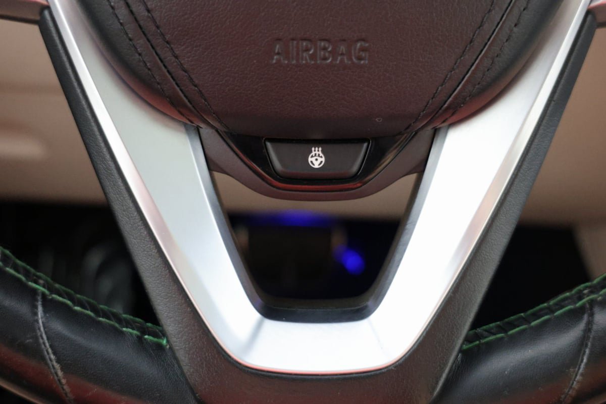 Used 2021 BMW ALPINA XB7 AWD/4WD image 32