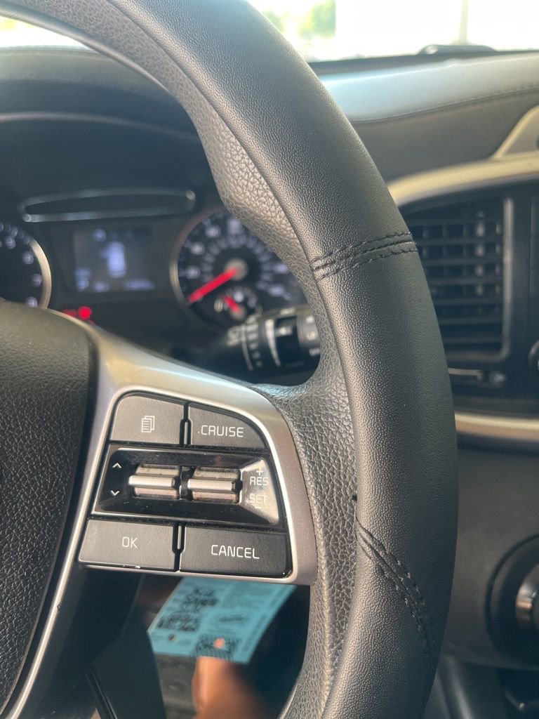 Used 2020 Kia Sorento LX image 20