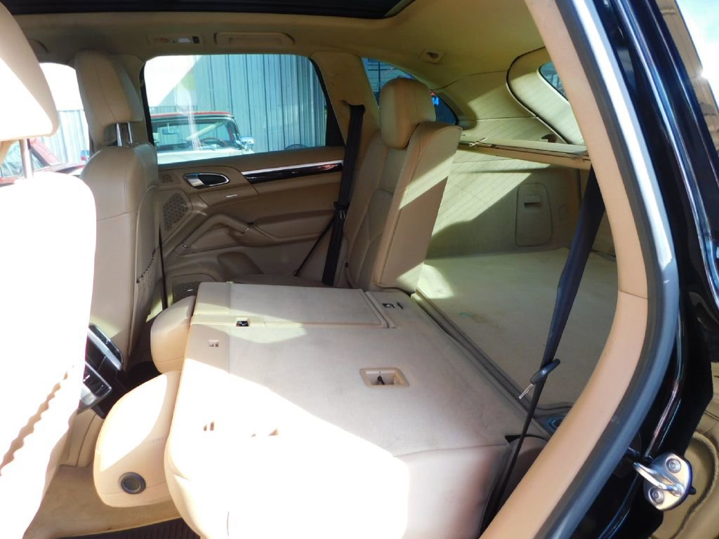 Used 2014 Porsche Cayenne AWD/4WD image 21