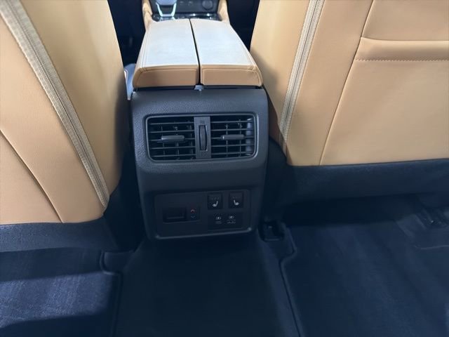 Used 2022 Nissan Rogue Platinum w/ Head-Up Display Package AWD/4WD image 24