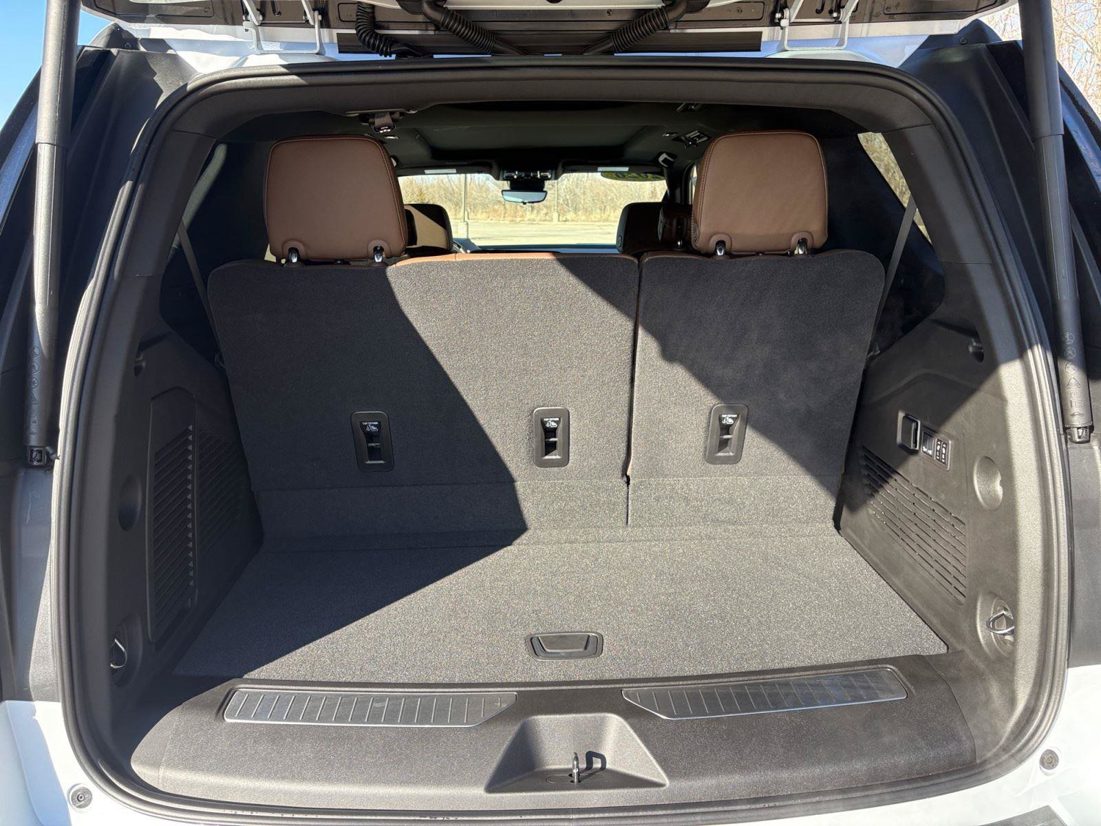 New 2026 Chevrolet Tahoe High Country AWD/4WD image 24