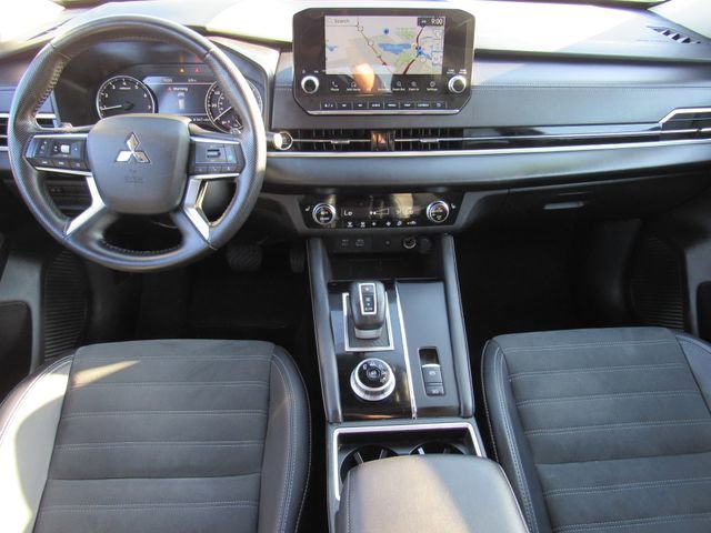 Used 2024 Mitsubishi Outlander SE image 15
