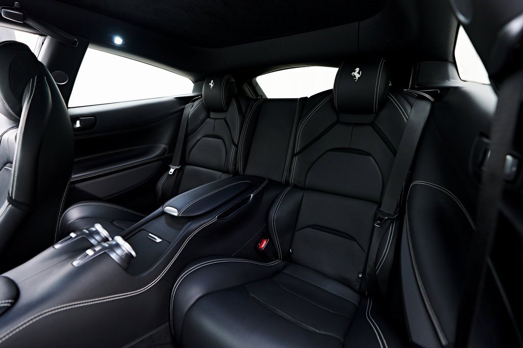 Used 2019 Ferrari GTC4Lusso T image 58