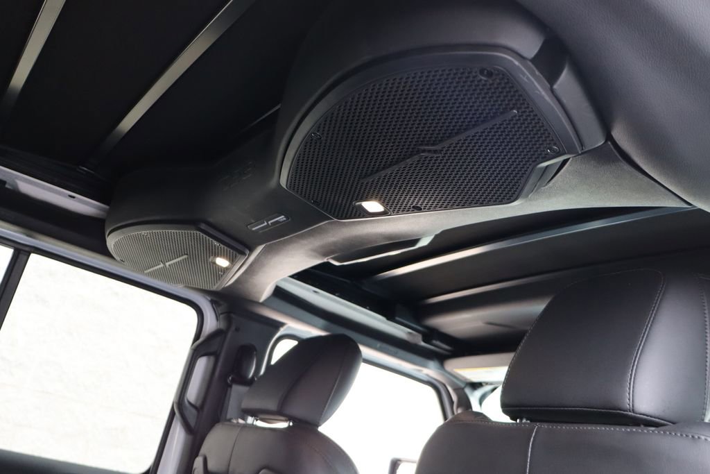 Used 2025 Jeep Wrangler Unlimited Rubicon 392 image 36