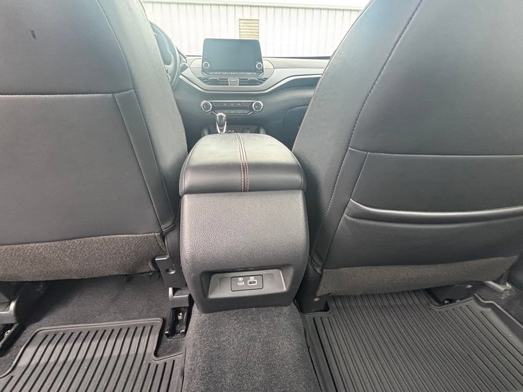 Used 2024 Nissan Altima 2.5 SR FWD image 18
