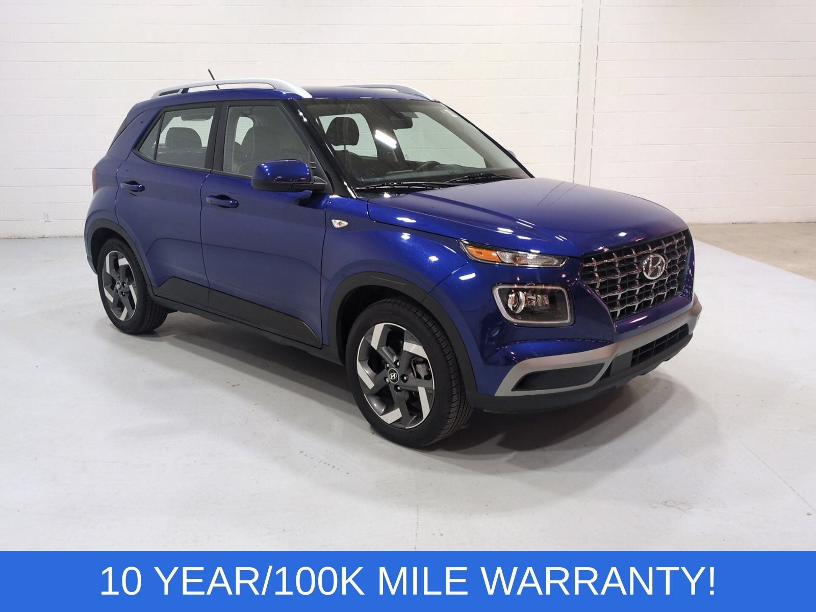 Certified 2023 Hyundai Venue Limited w/ Cargo Package FWD 360° Tour