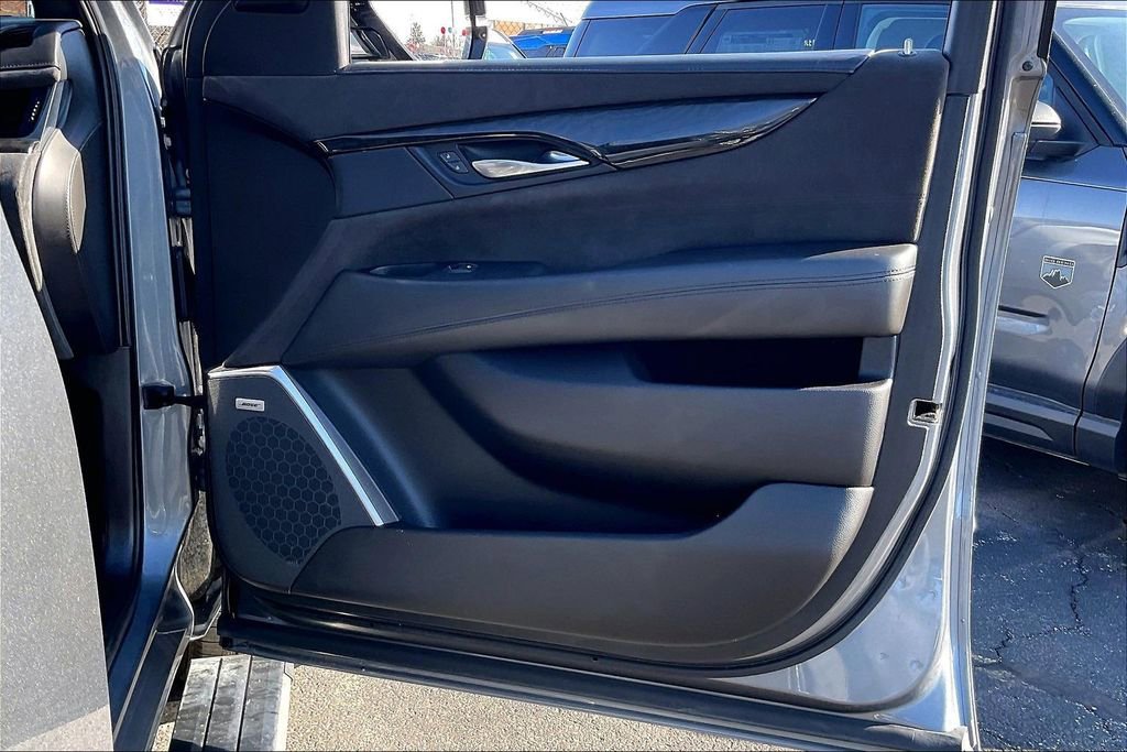 Used 2019 Cadillac Escalade Platinum image 22