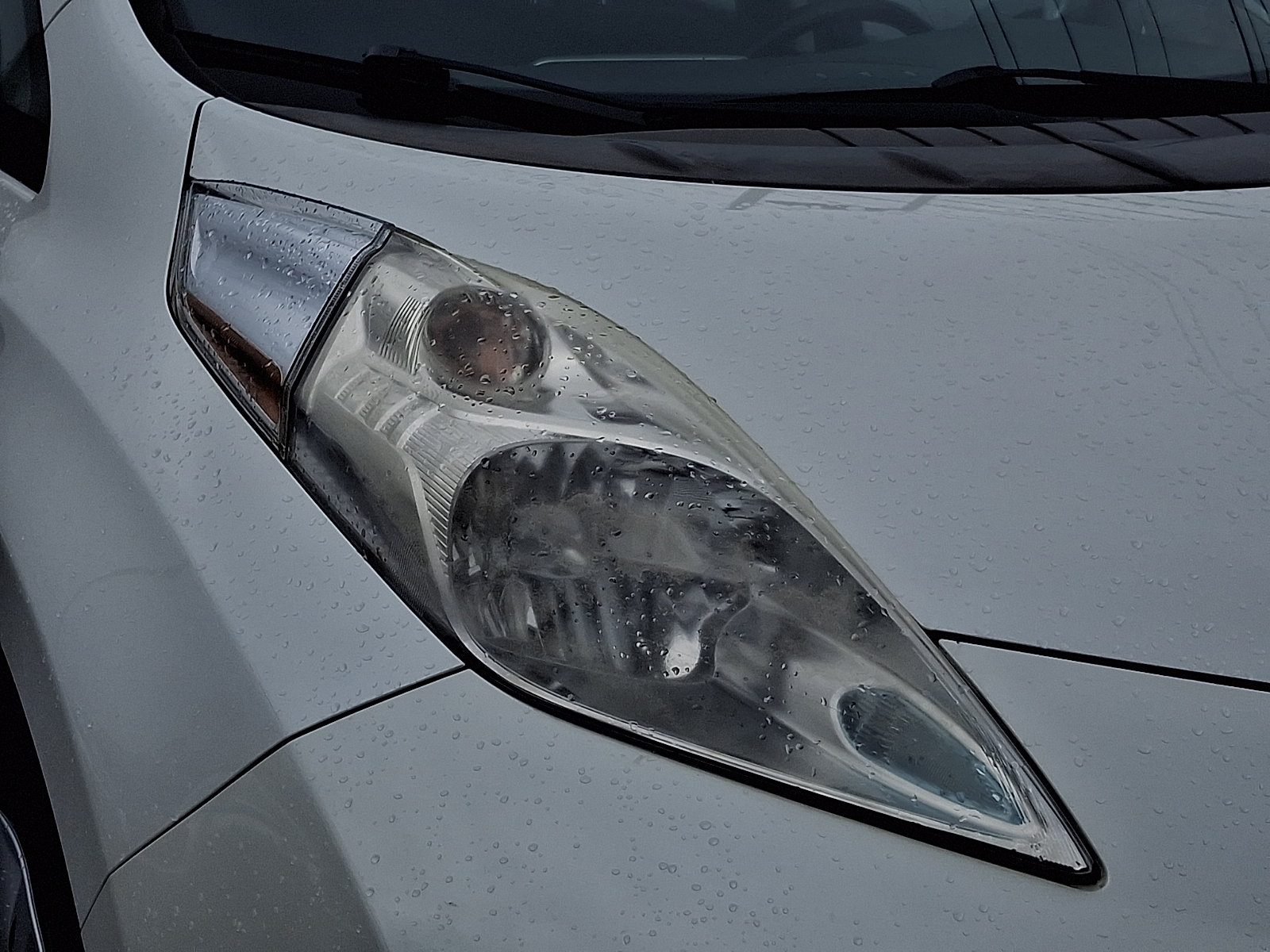 Used 2015 Nissan Leaf S FWD image 9