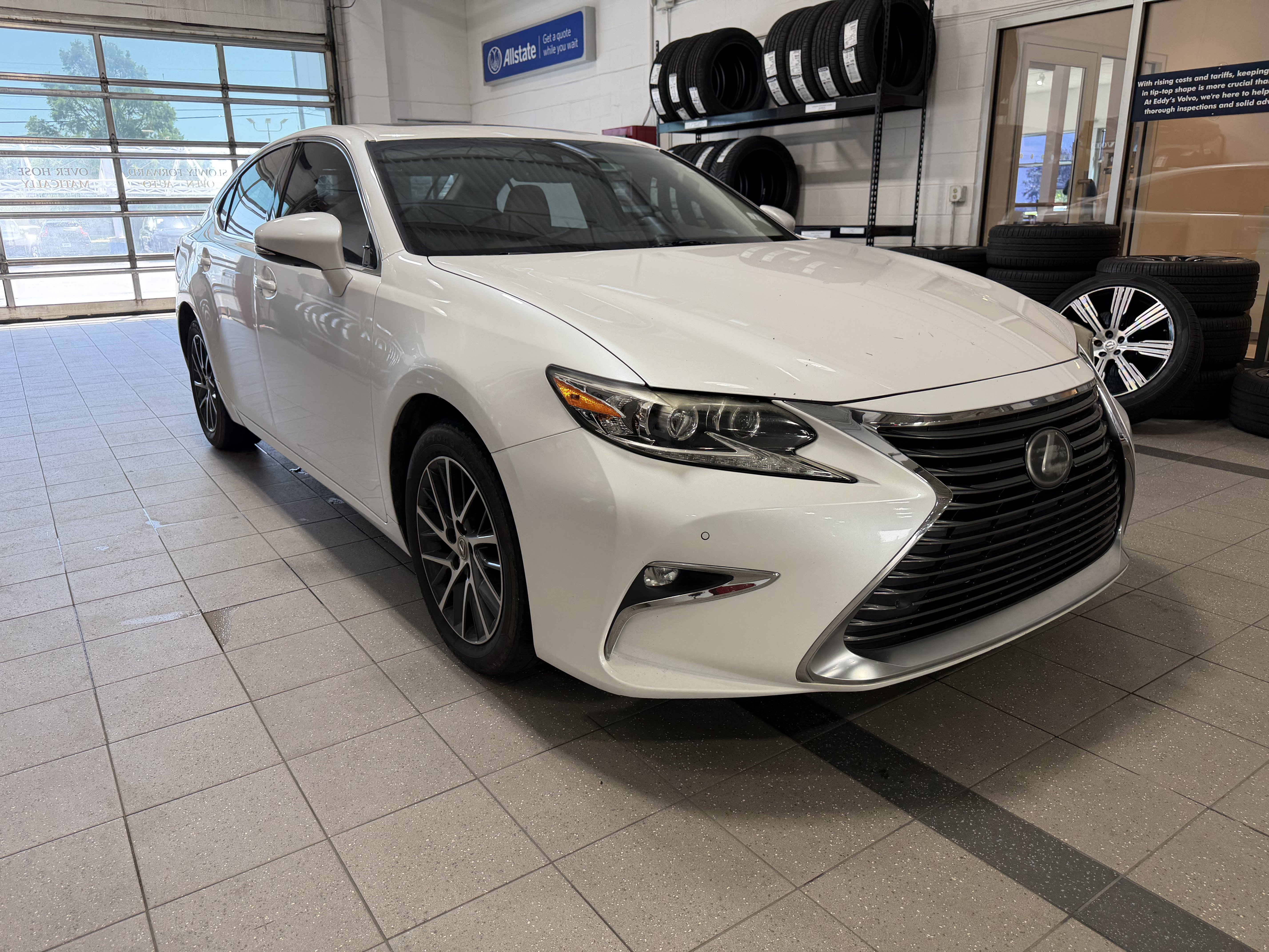 Used 2016 Lexus ES 350 w/ Luxury Package w/Wood Trim