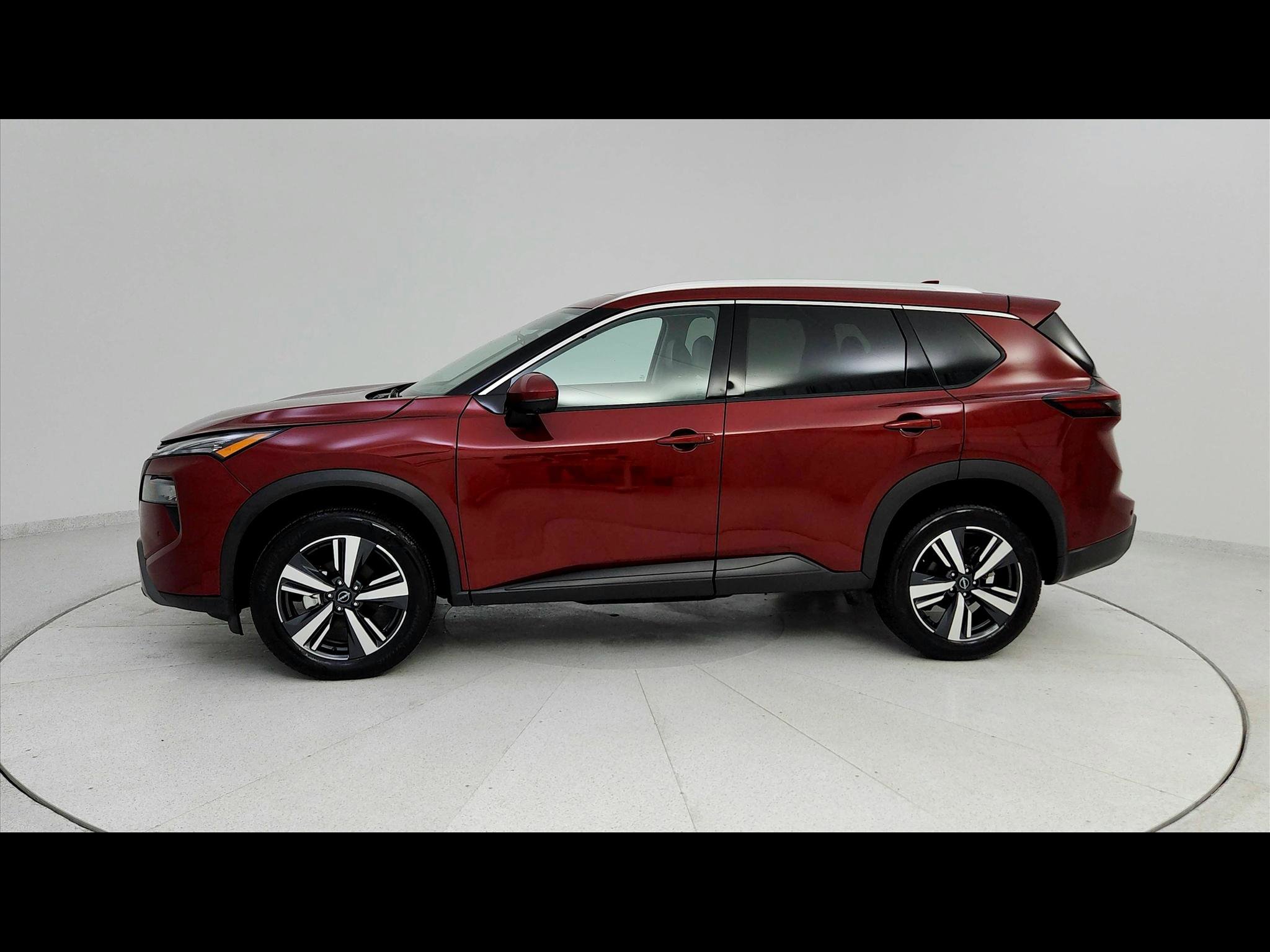 Used 2024 Nissan Rogue SL w/ SL Premium Package FWD image 1