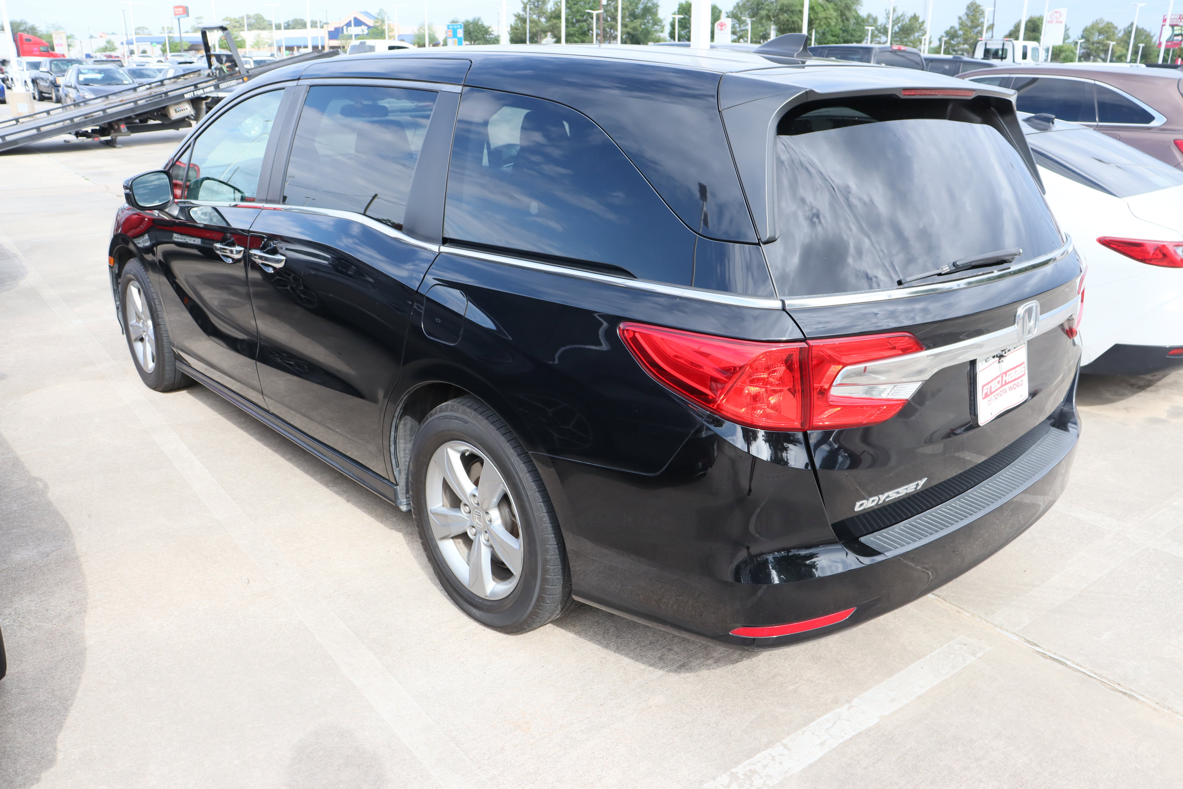 Used 2018 Honda Odyssey EX image 7