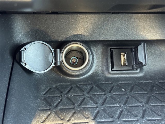 Used 2021 Toyota RAV4 XLE w/ Convenience Package image 18