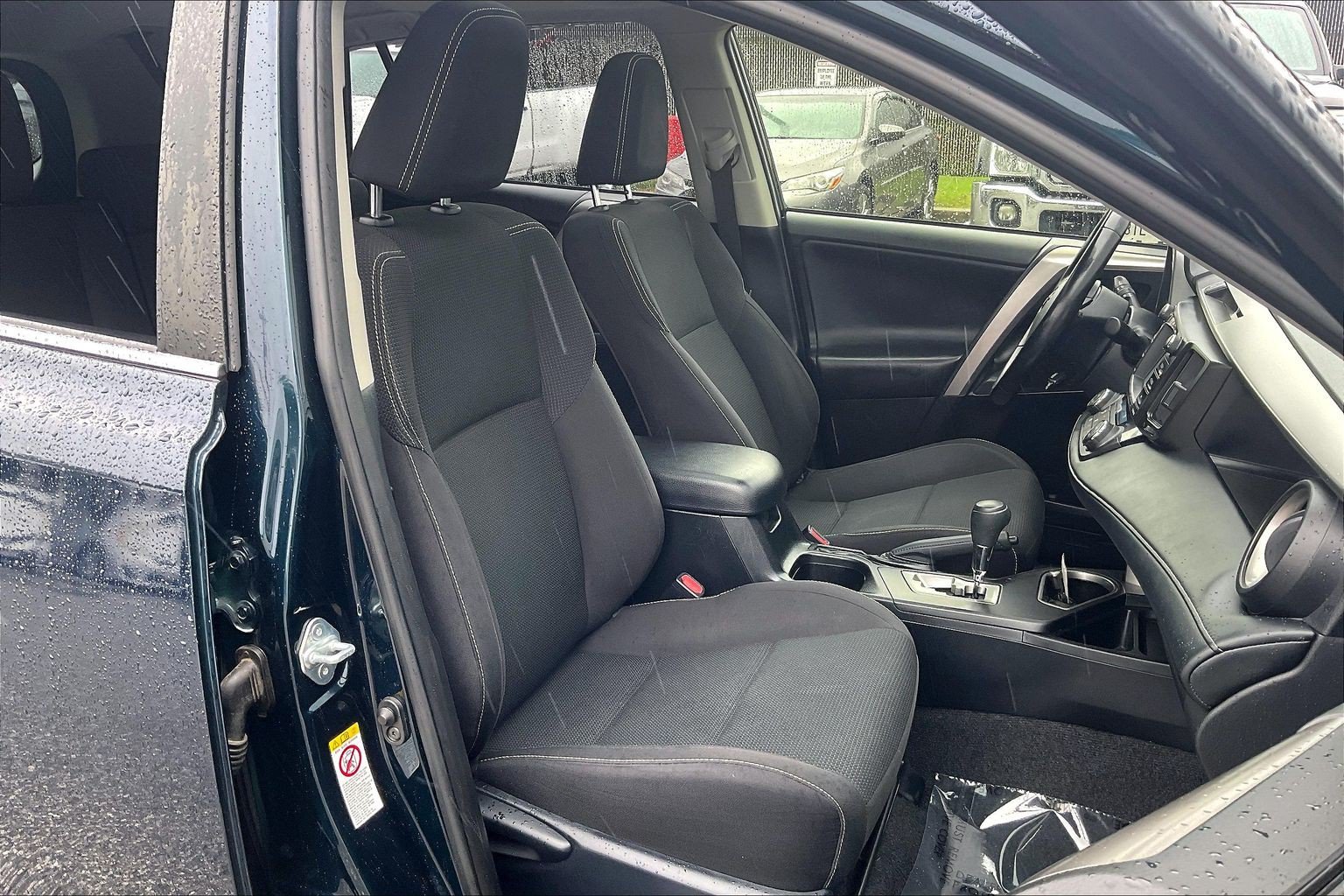 Used 2018 Toyota RAV4 XLE w/ Plus Extra Value Package AWD/4WD image 9