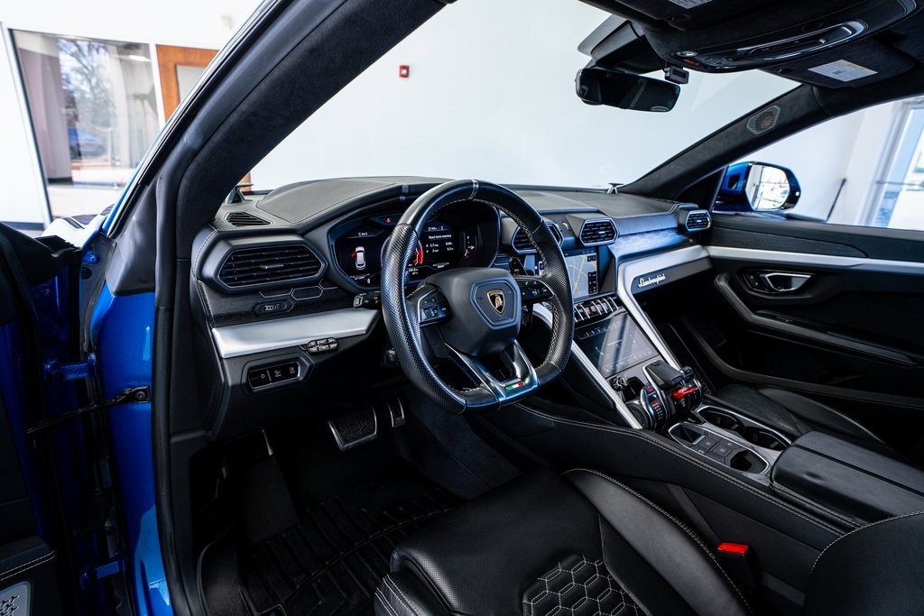 Used 2019 Lamborghini Urus image 39
