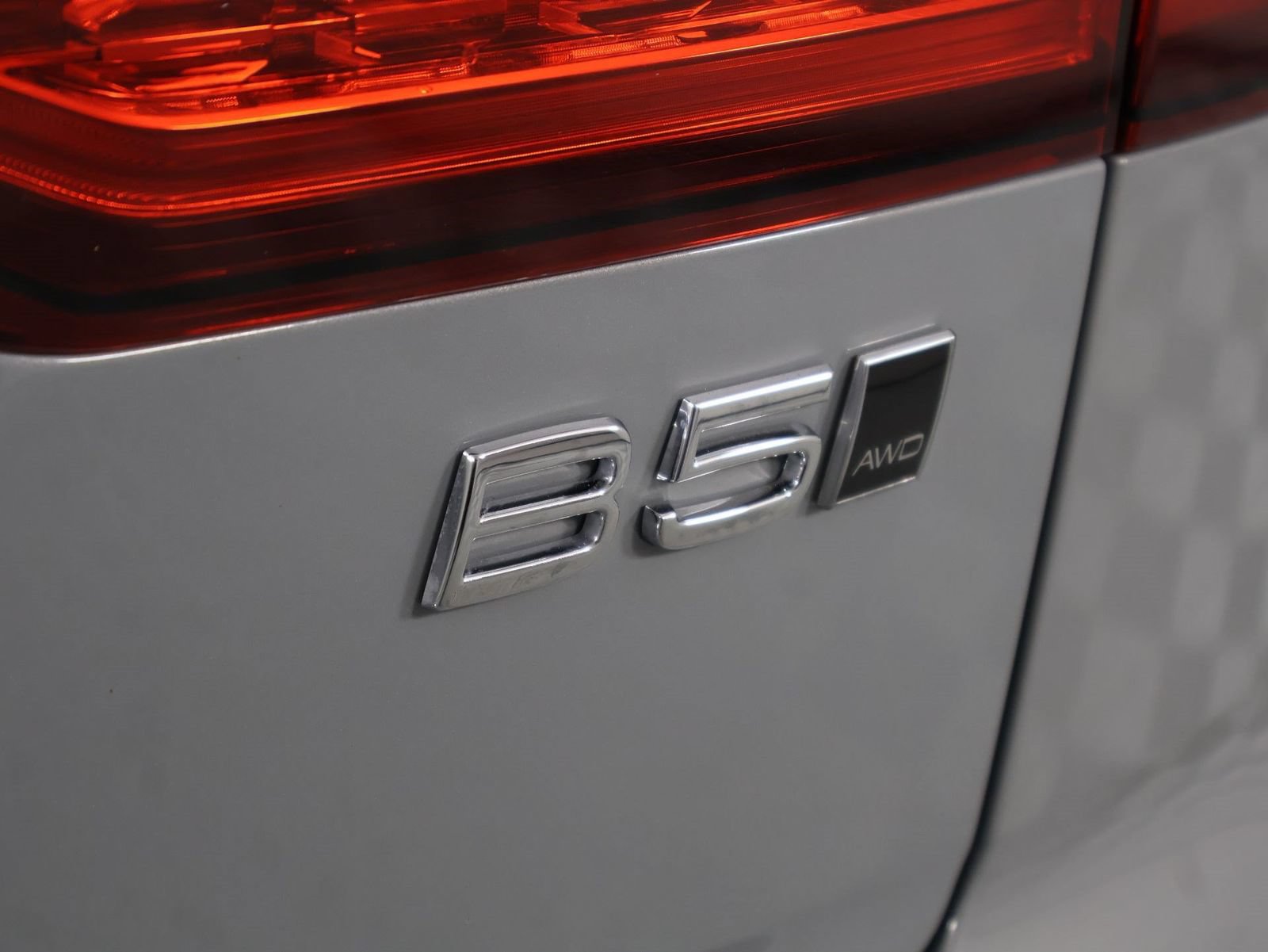 Certified 2025 Volvo V60 B5 Cross Country Plus AWD/4WD image 20
