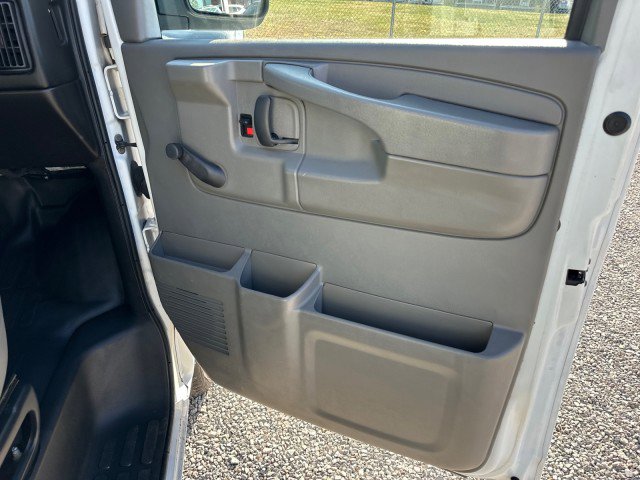 Used 2011 Chevrolet Express 1500 image 30