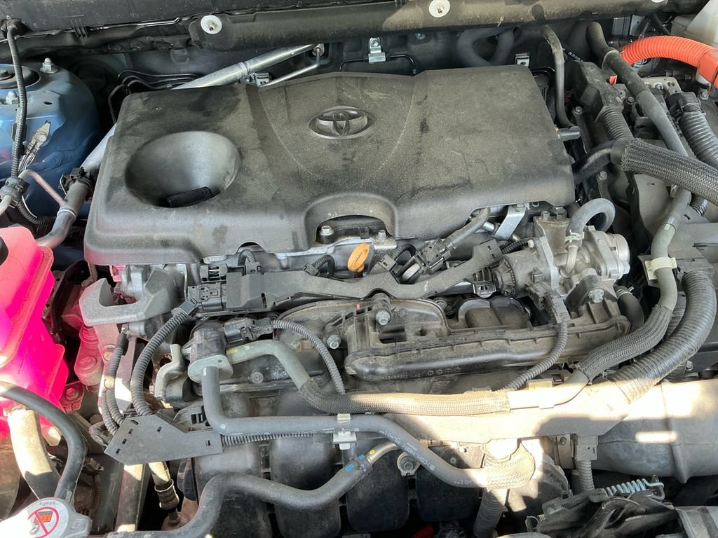 Used 2022 Toyota RAV4 XSE w/ XSE Grade Weather Package AWD/4WD image 9