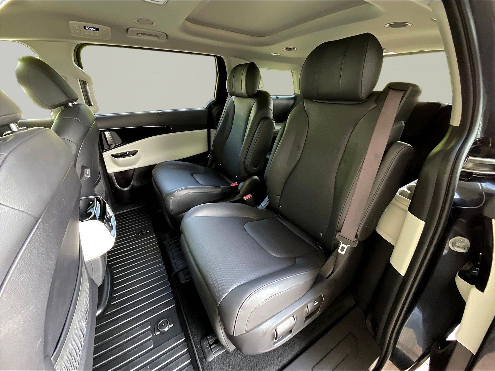 Used 2024 Kia Carnival SX Prestige FWD image 22