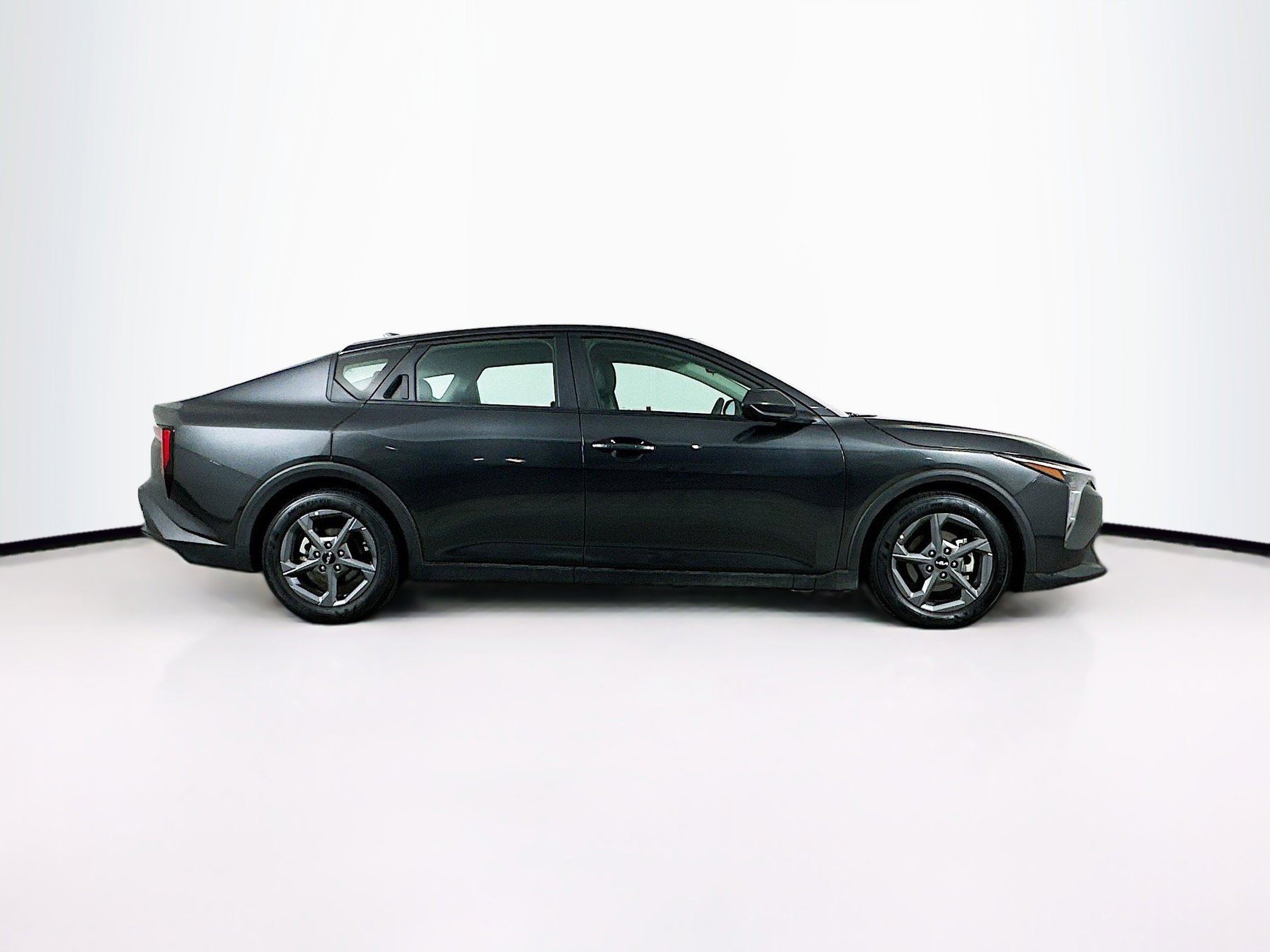 Used 2025 Kia K4 LXS image 10