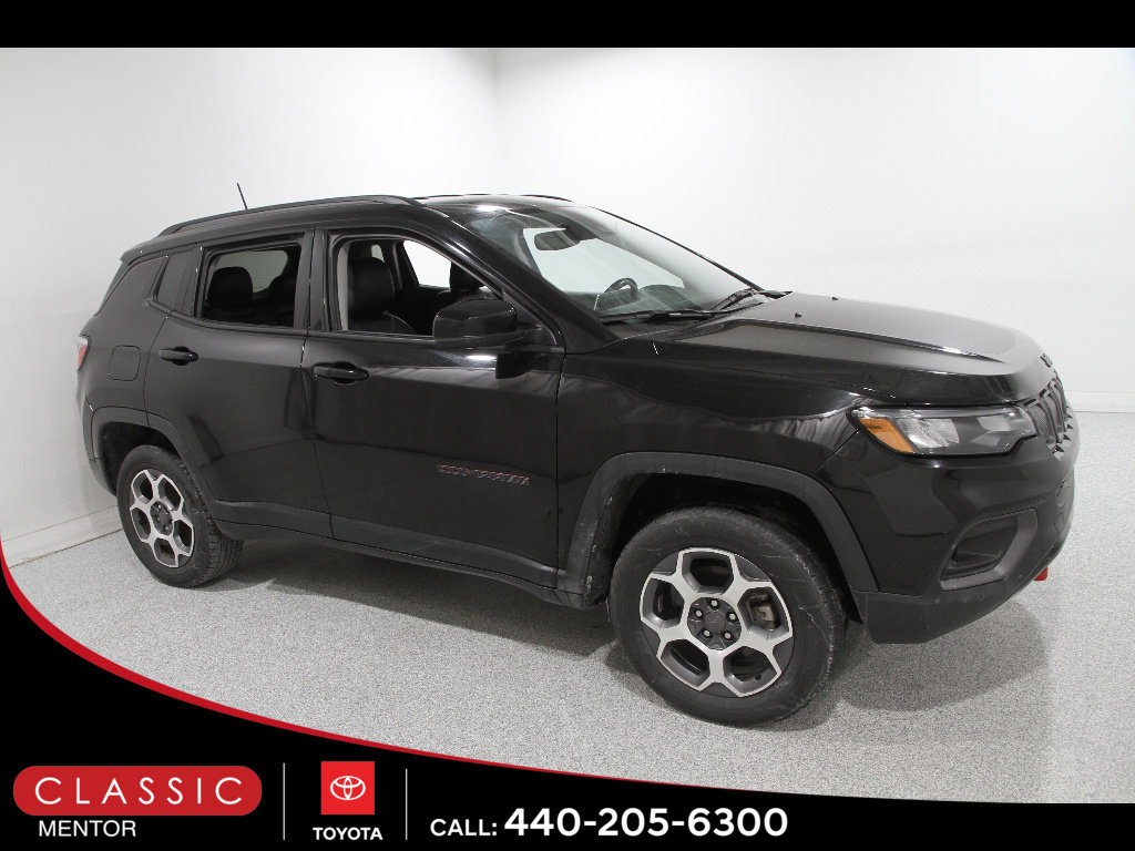 Used 2022 Jeep Compass Trailhawk w/ Trailhawk Convenience Group AWD/4WD image 1