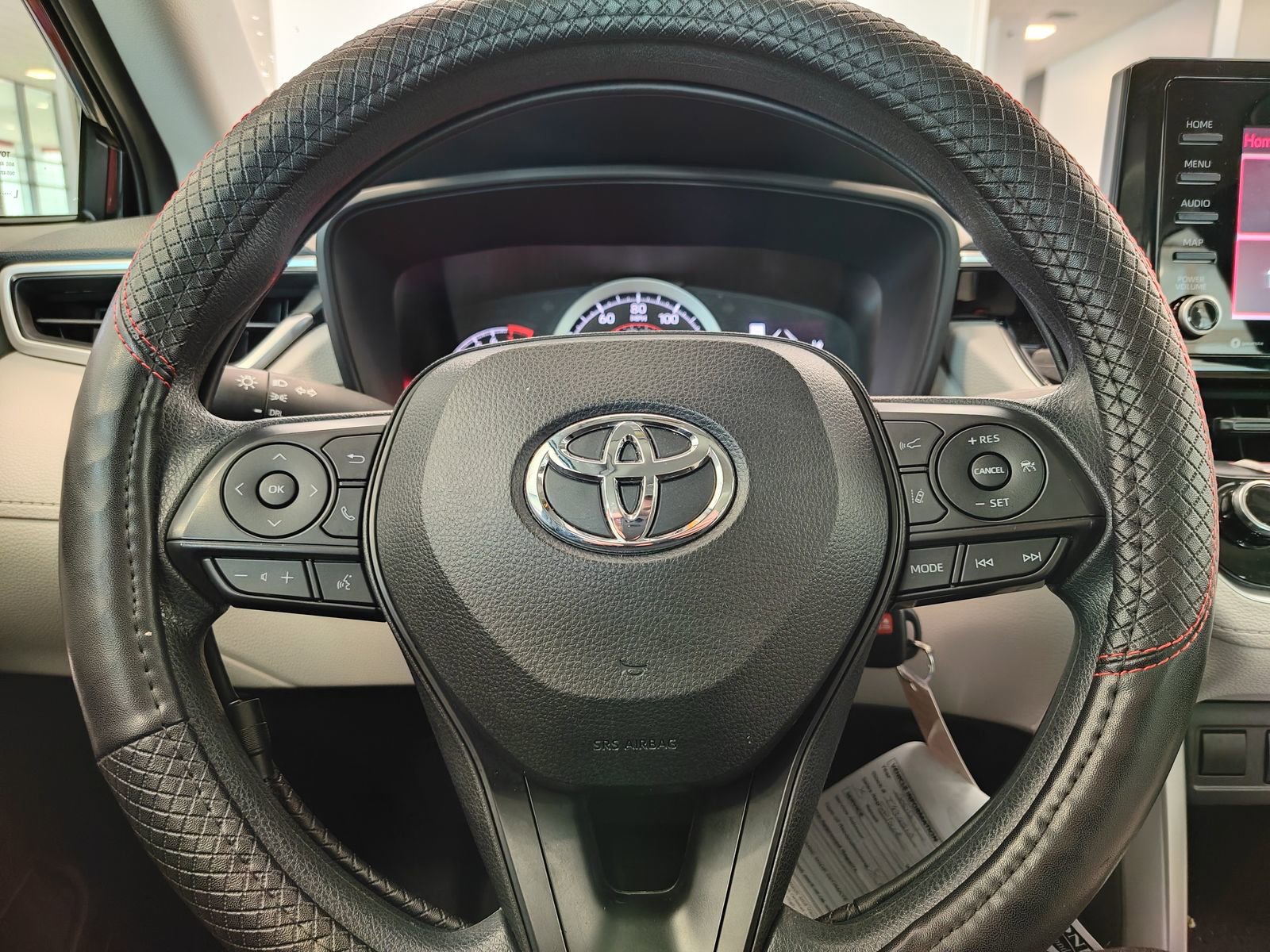 Used 2022 Toyota Corolla Cross L AWD/4WD image 13