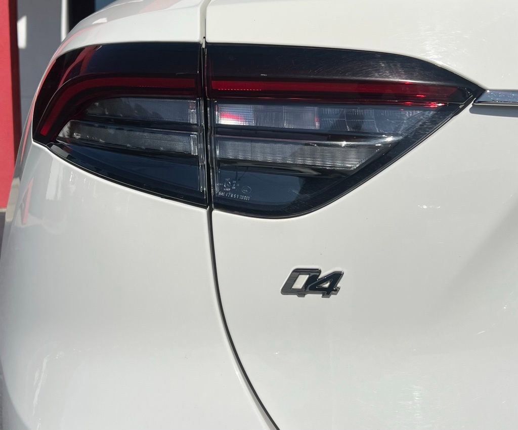 Used 2021 Maserati Levante image 9