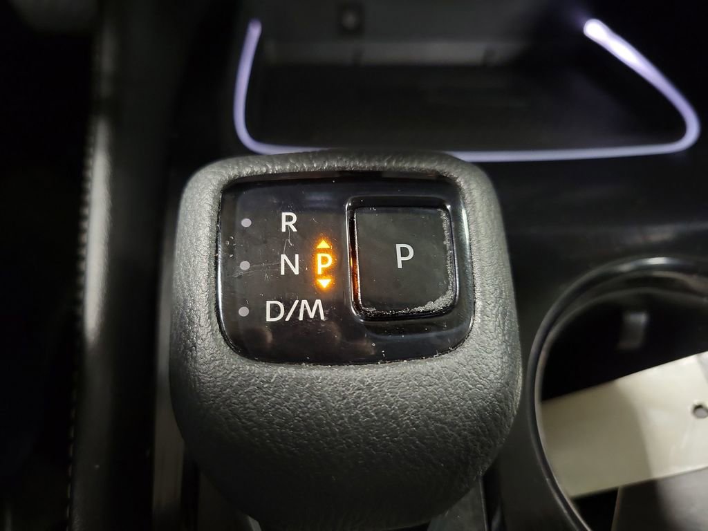 Used 2021 Nissan Rogue Platinum image 17