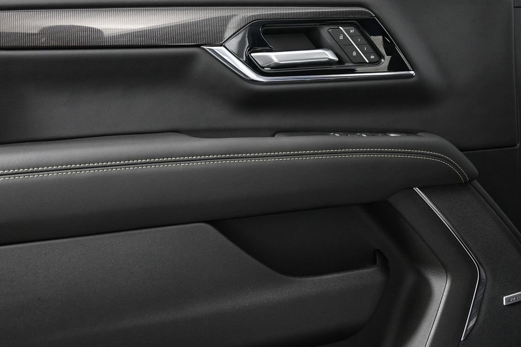 New 2026 GMC Yukon XL Elevation w/ Elevation Premium Package image 6