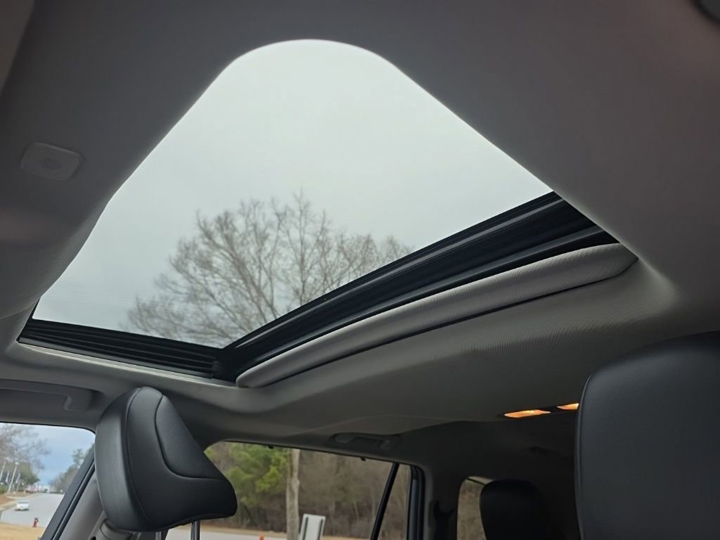 Used 2023 Toyota Highlander XLE image 23