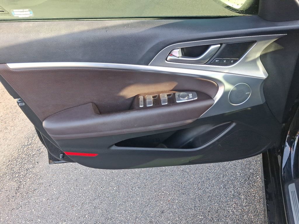 Used 2022 Genesis G70 2.0T w/ Prestige Package image 16