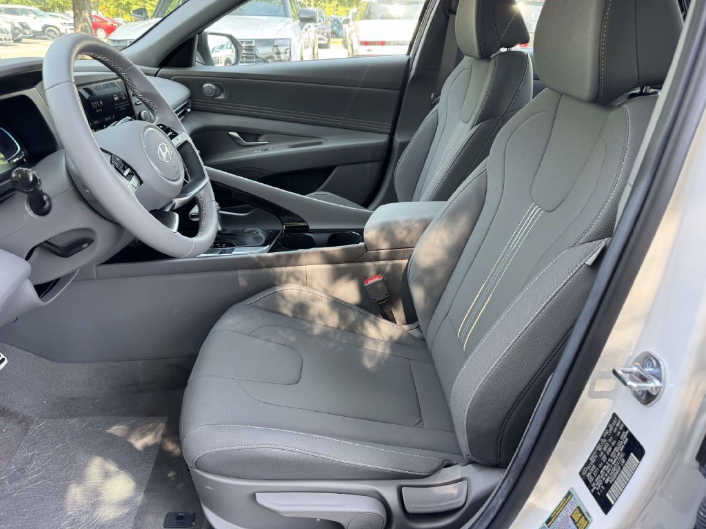 New 2026 Hyundai Elantra SEL Sport Premium FWD image 14
