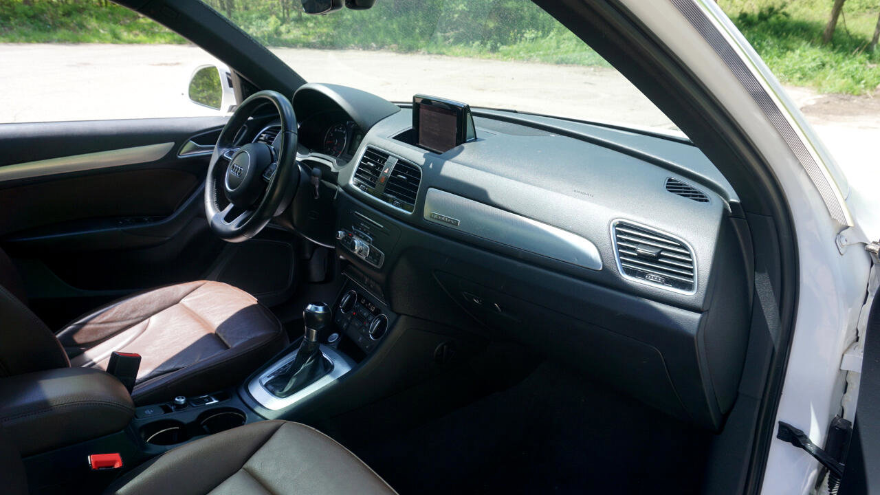 Used 2018 Audi Q3 2.0T Premium Plus w/ Premium Plus Package image 11