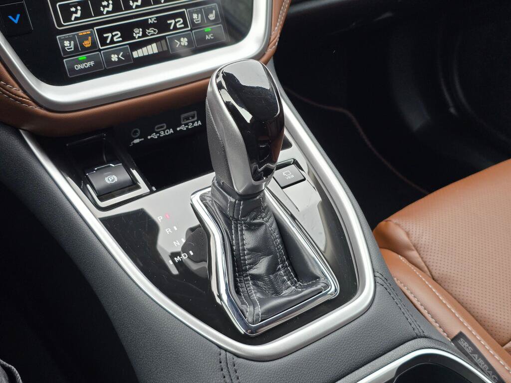 Certified 2025 Subaru Outback Touring AWD/4WD image 27