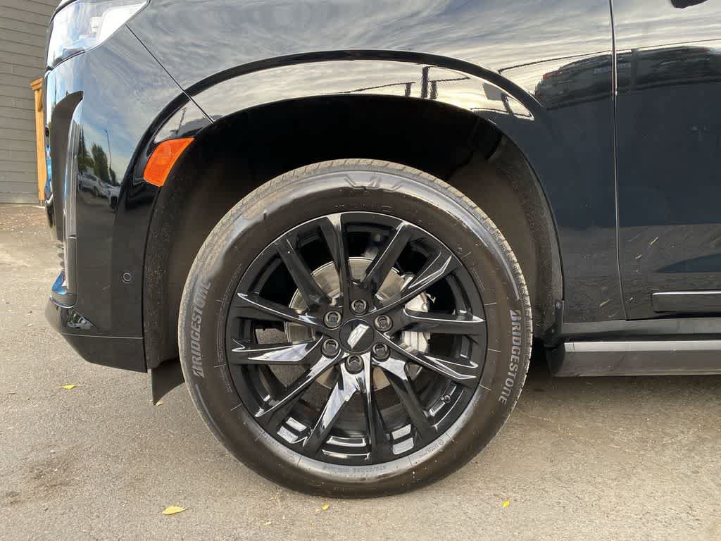 Certified 2024 Cadillac Escalade ESV Sport Platinum w/ LPO, ONYX Package AWD/4WD image 12