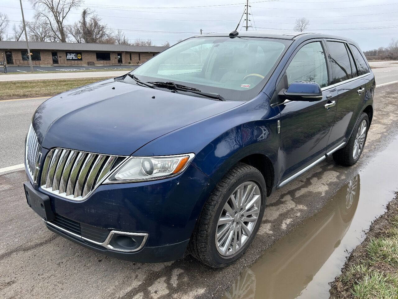 Used 2012 Lincoln MKX AWD image 9