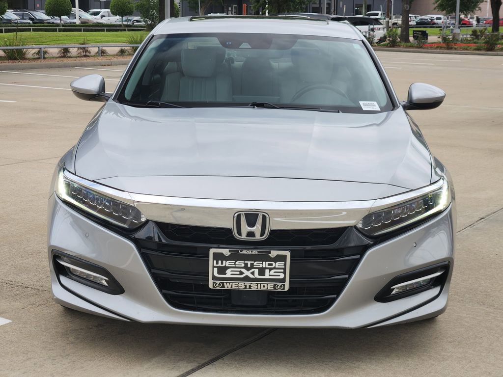 Used 2019 Honda Accord Touring image 2