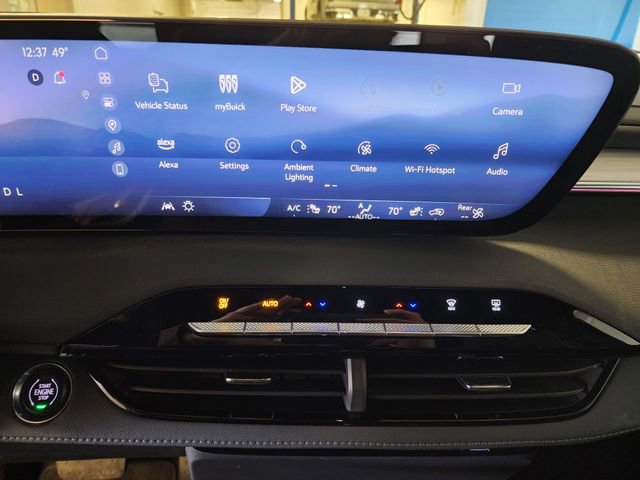 Certified 2025 Buick Enclave Preferred FWD image 28