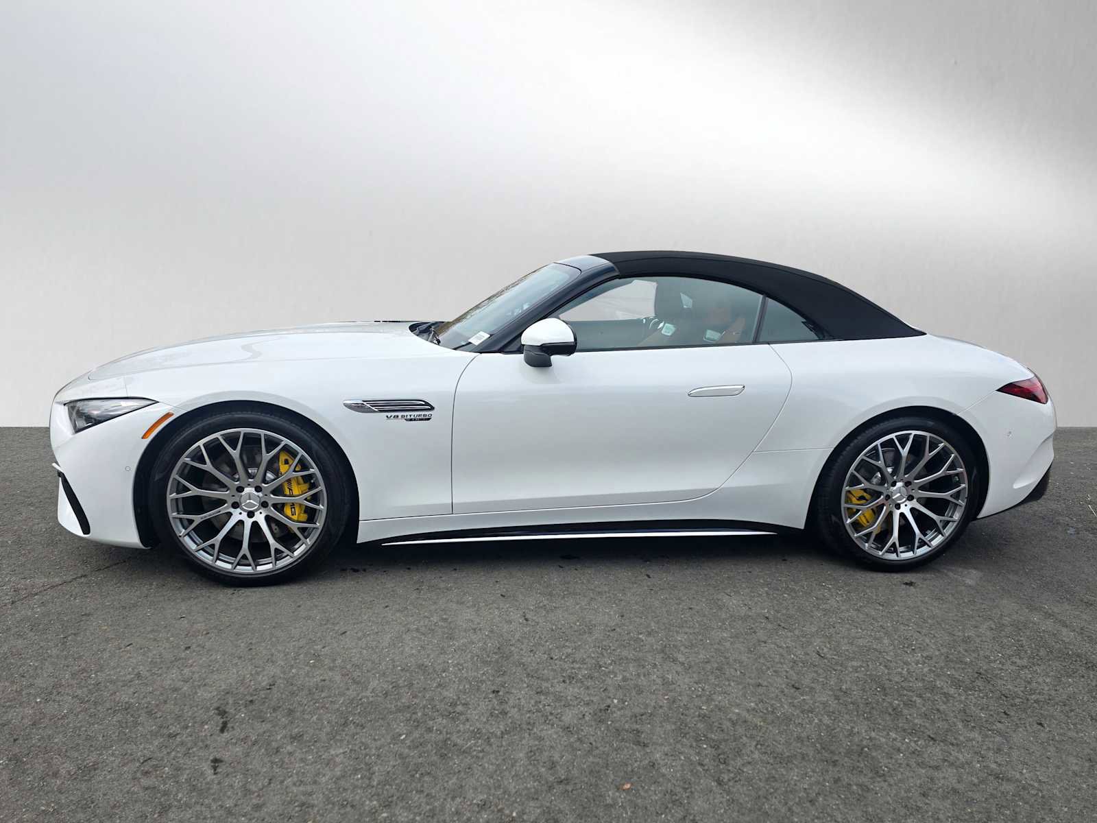 New 2026 Mercedes-Benz SL 63 AMG 4MATIC image 6