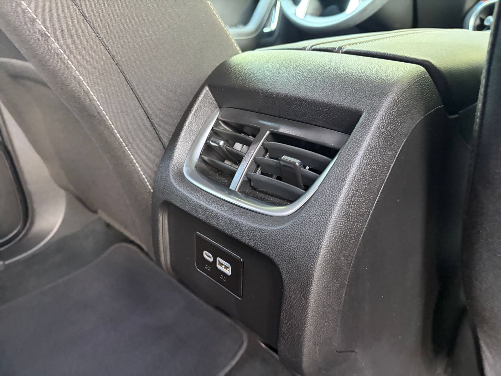 Used 2026 Chevrolet Blazer LT FWD image 23