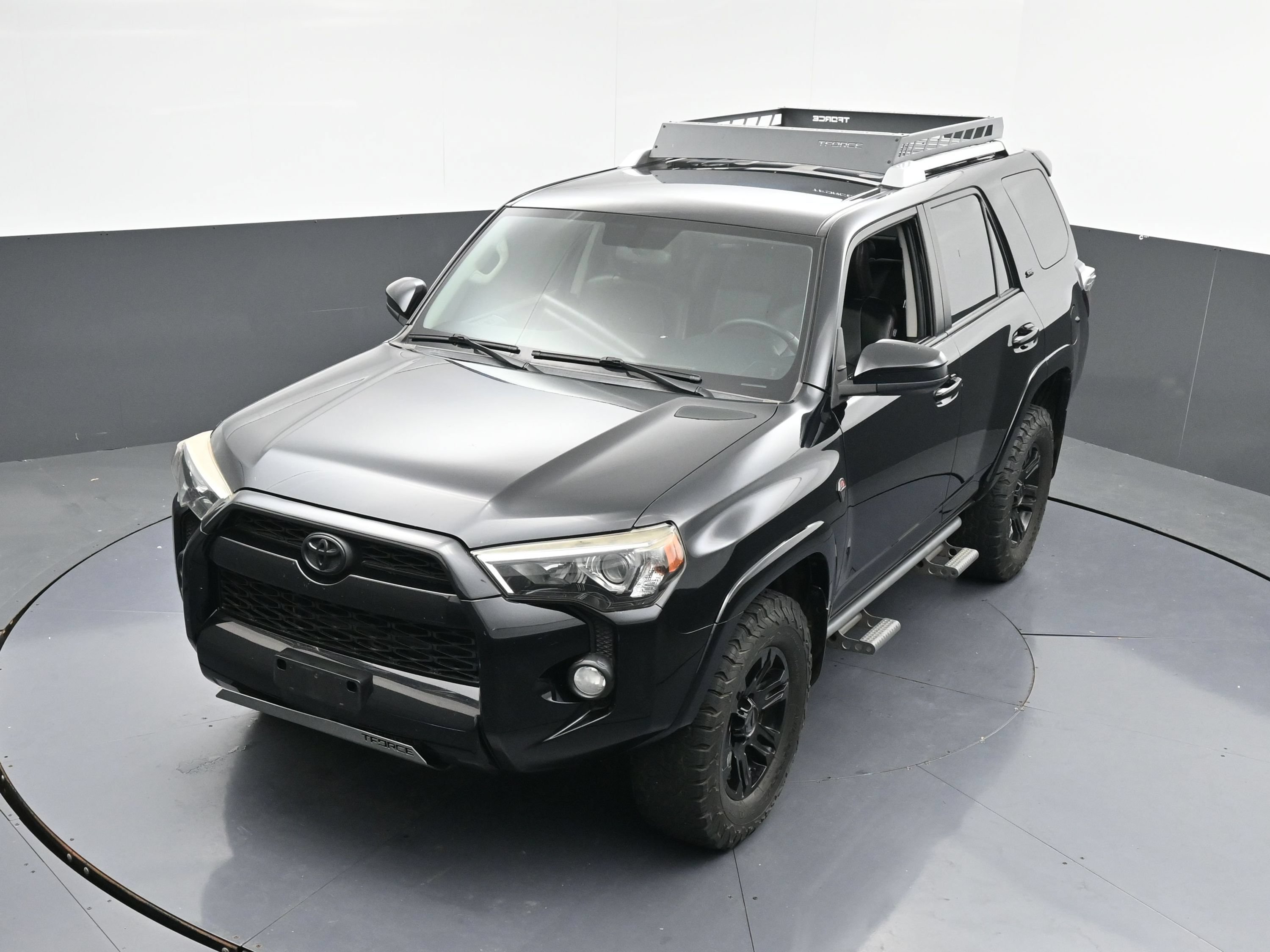 Used 2017 Toyota 4Runner SR5 AWD/4WD image 34