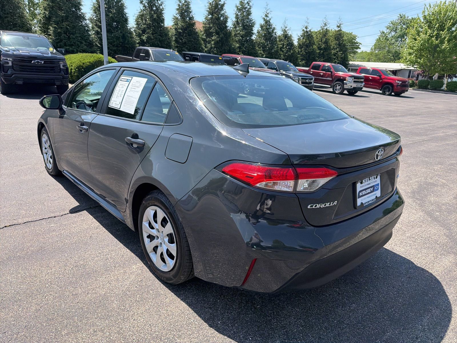 Used 2023 Toyota Corolla LE image 3