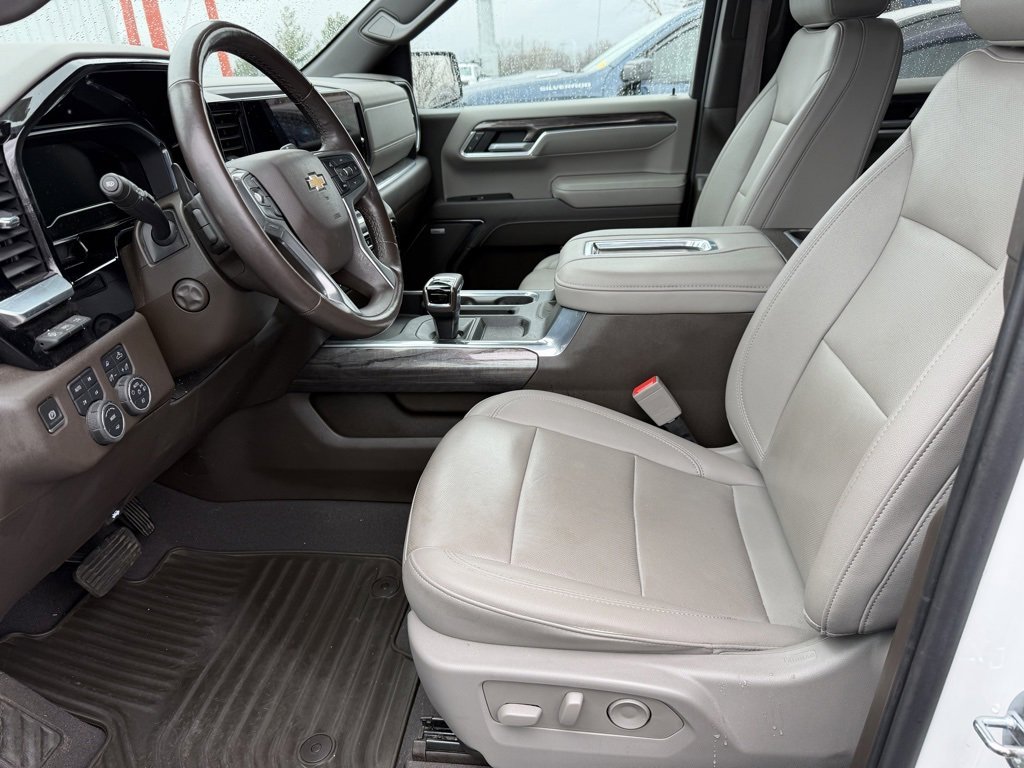 Used 2022 Chevrolet Silverado 1500 LTZ w/ Technology Package image 16