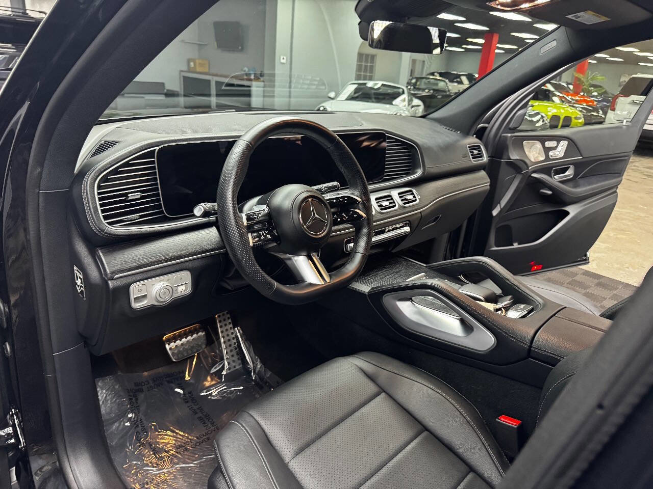 Used 2025 Mercedes-Benz GLS 450 4MATIC image 36