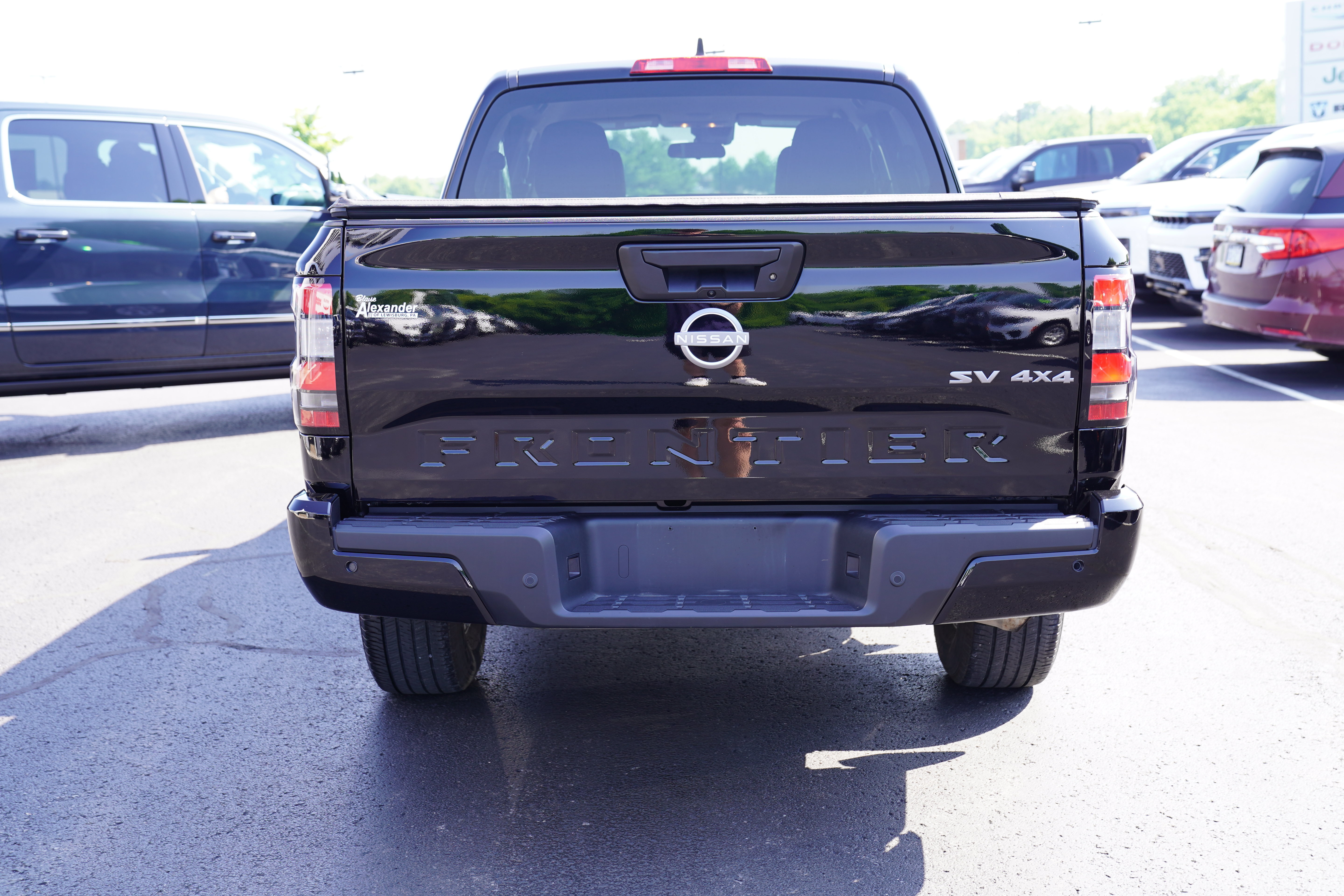 Used 2024 Nissan Frontier SV w/ Technology Package AWD/4WD image 6