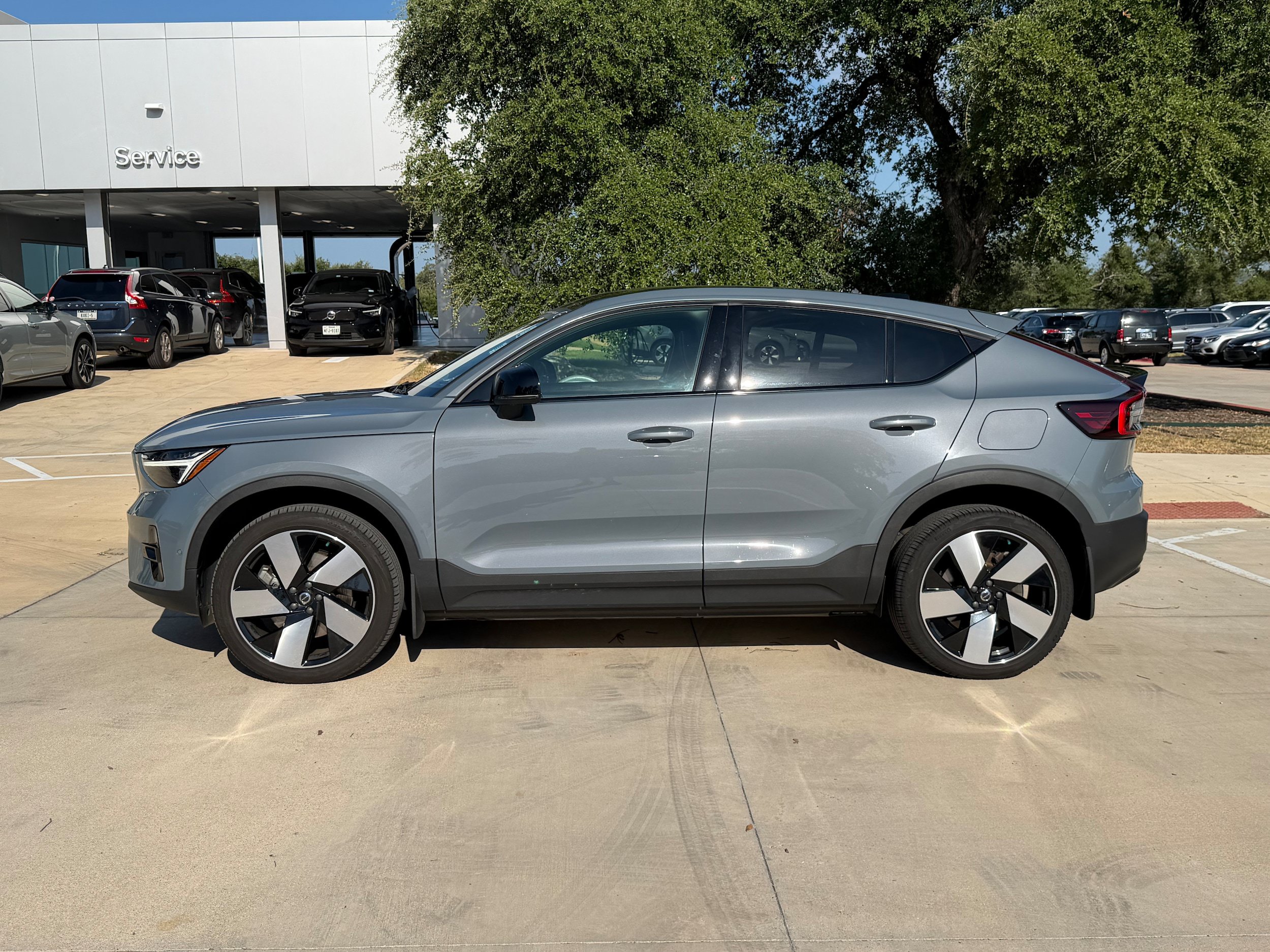 Certified 2023 Volvo C40 P8 Recharge Ultimate AWD/4WD image 3
