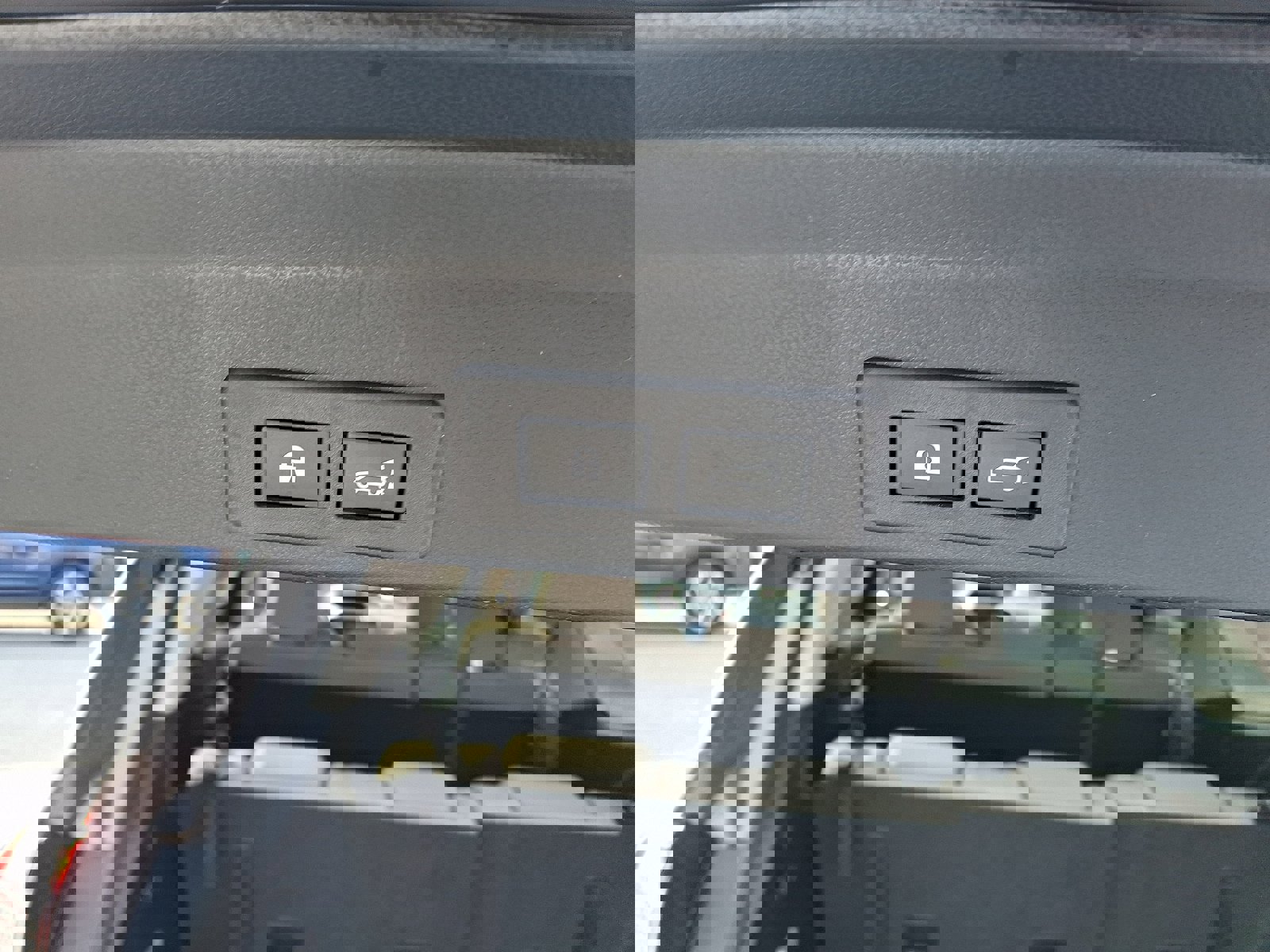 Used 2021 Subaru Ascent Premium w/ Convenience Package image 29